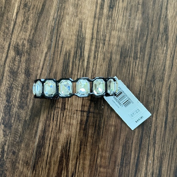 Express lined Rhinestone cuff bracelet - Picture 10 of 14